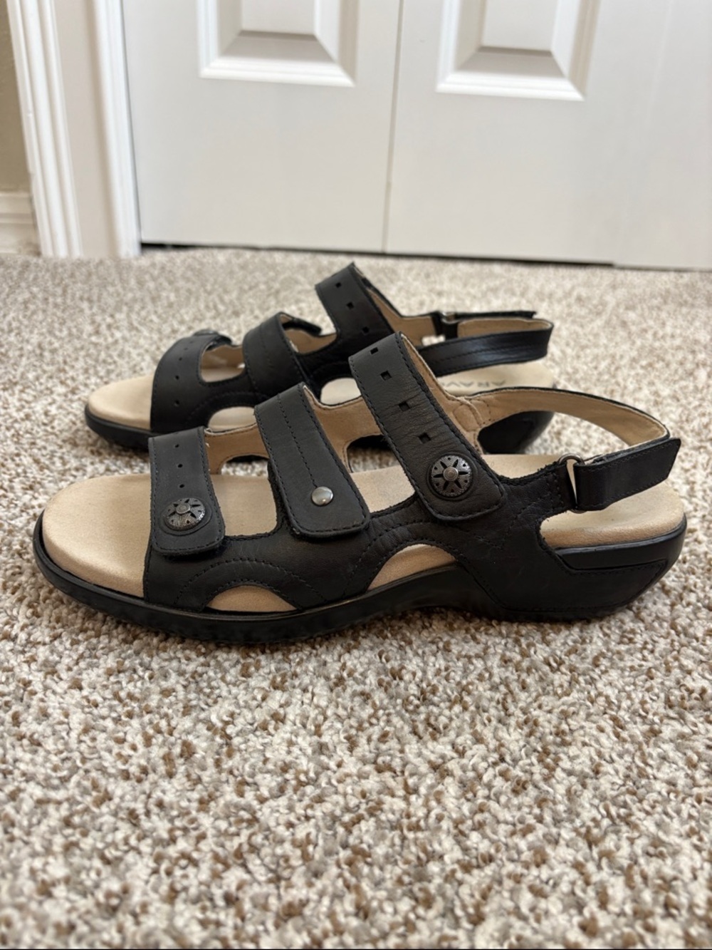 Aravon by New Balance Three Strap Comfort Sandals Black Leather Size 9 B - Picture 8 of 12